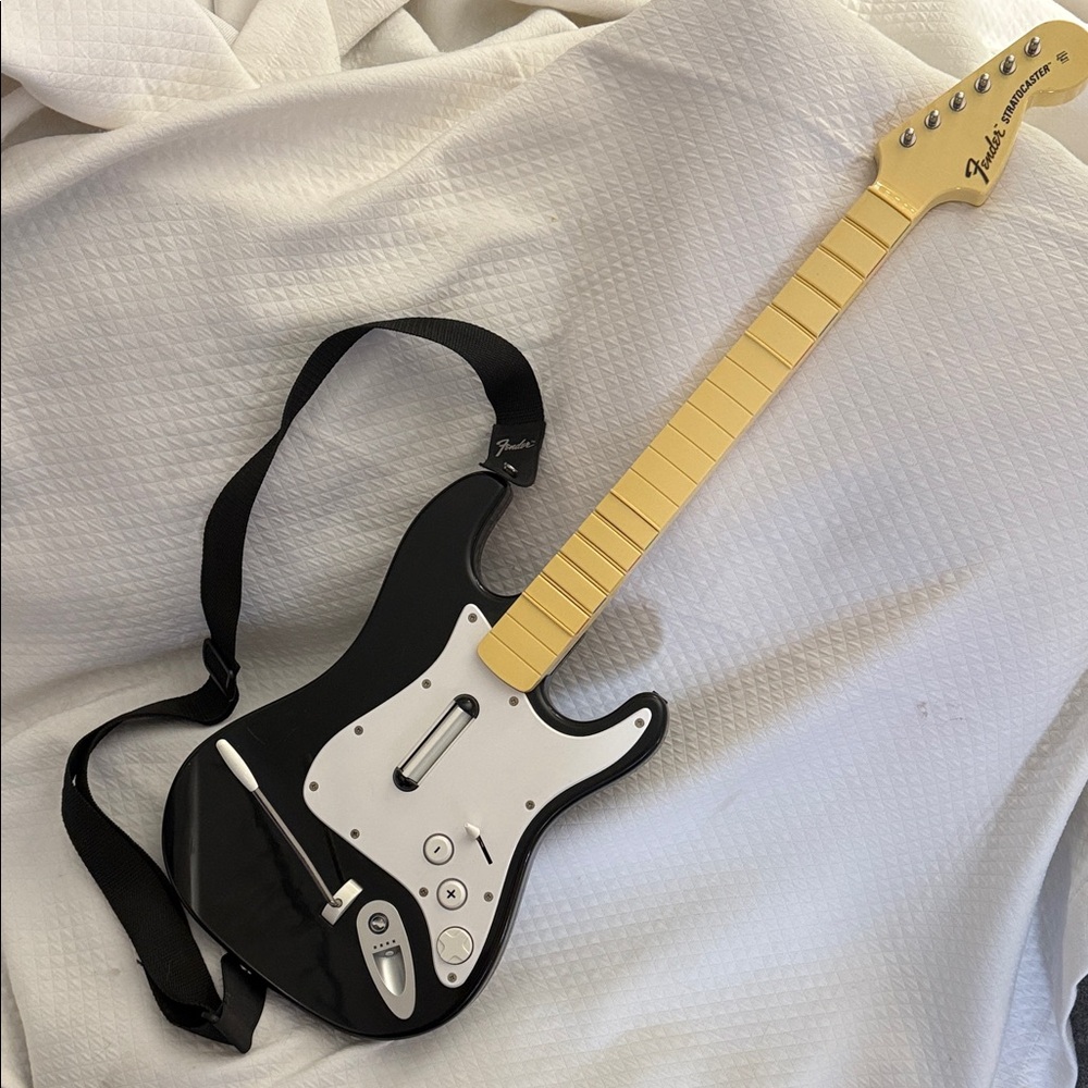 Rock Band PS3 Wireless Guitar Fender Stratocaster Black (Model 19091) NO DONGLE
